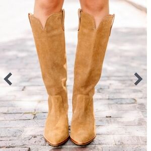 Matisse Knee High Tan Suede Boot Size 6